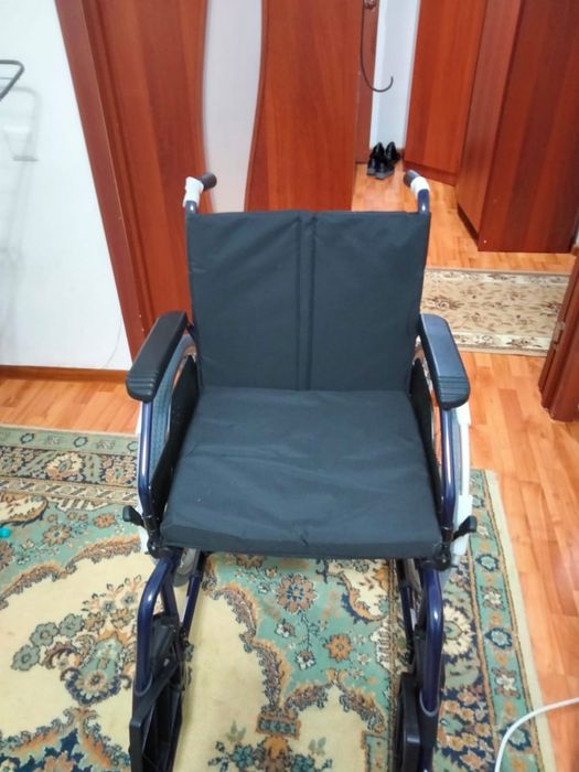 Продам кресло новое