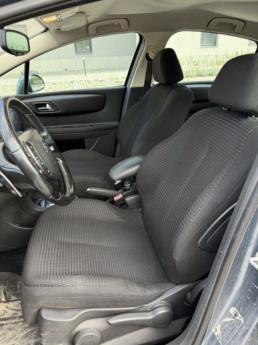 Citroen C4 1.6 HDi Автоматик 2008г 216000км Климатроник Нови гуми