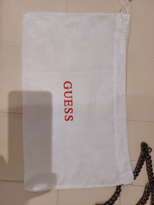 Оригинална чанта Guess – пудра/бледо розова