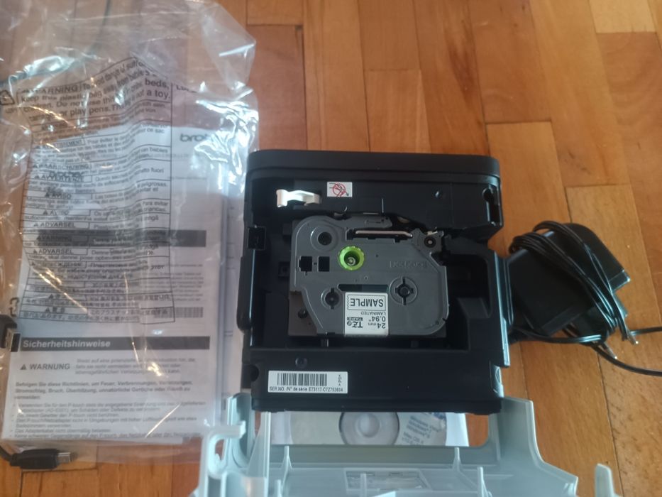 Brother P-Touch P700 – Imprimantă etichete USB – Ca nouă!