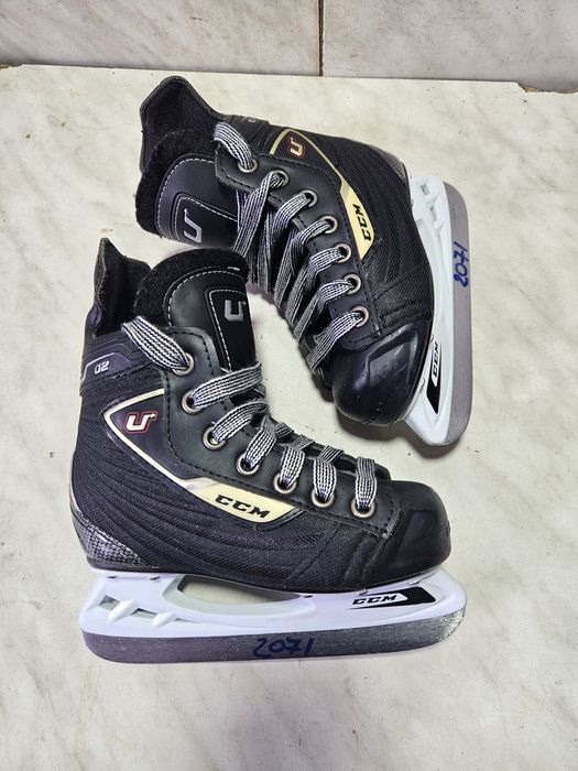 Patine 2071 hochei hockey CCM   marime   30 (19   cm)