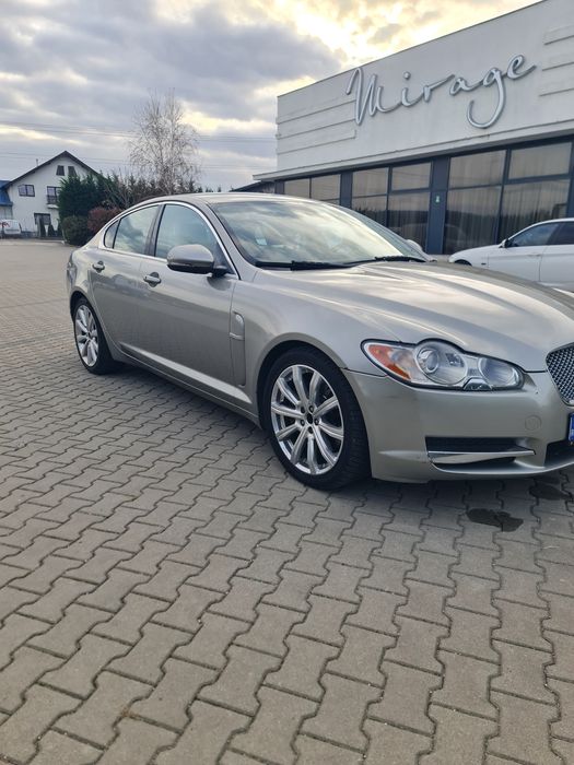 Vind sau schimb jaguar xf 2011 motor 3.0 diesel 275 de cai euro 5