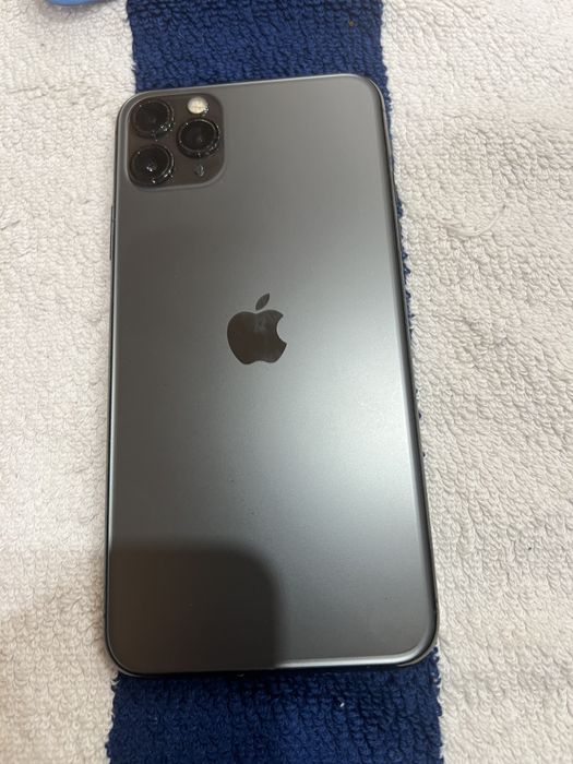 Vand iphone 11 promax 256gb cumparat din SUA