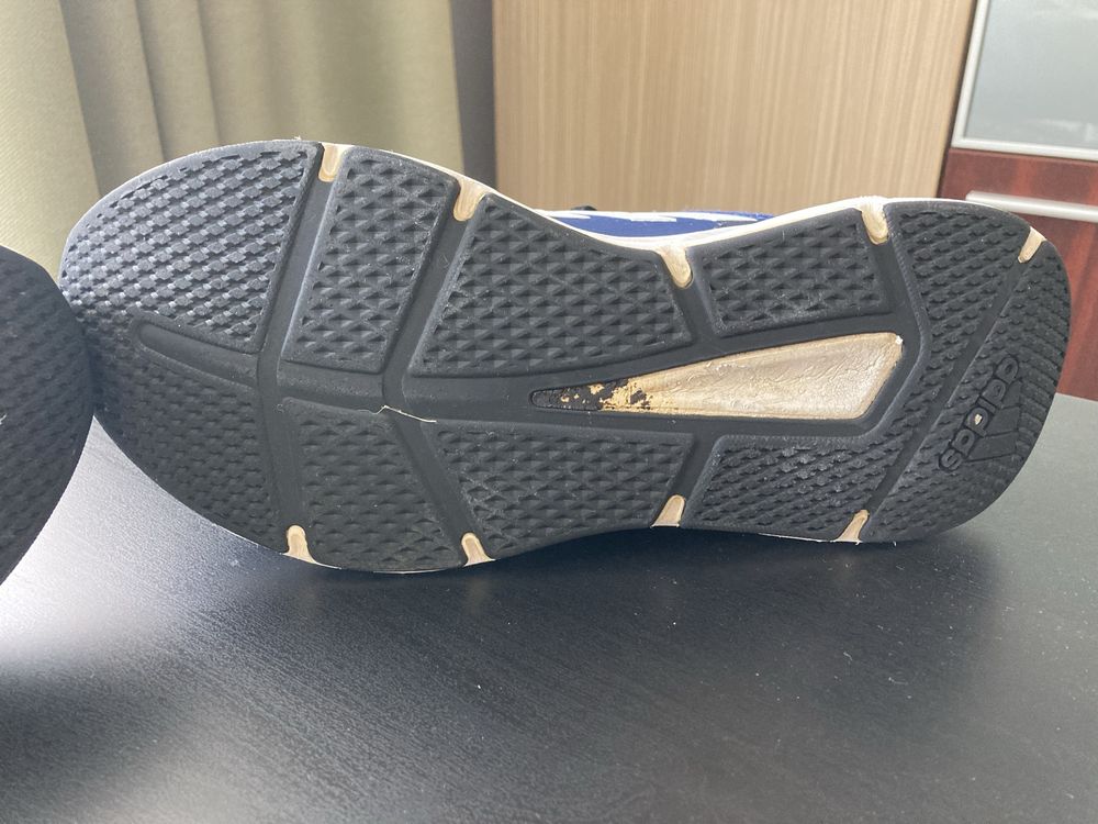 Papuci Adidas panza