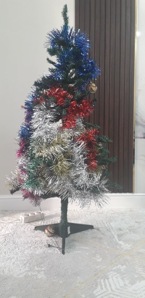 Продам искусственную елку