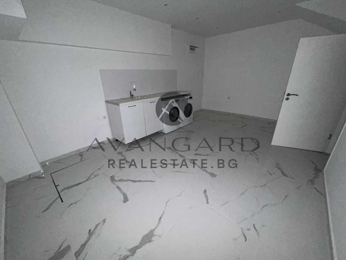 Продава се Къща в Пловдив, Остромила - 301 кв.м за 1313 €/кв.м - Снимка #17
