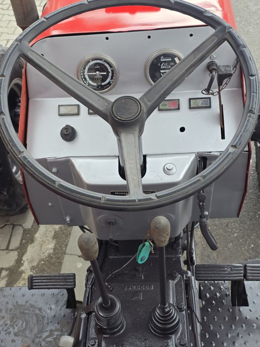 Tractor Massey Ferguson 245 4x4 54 cai Landini 5500,