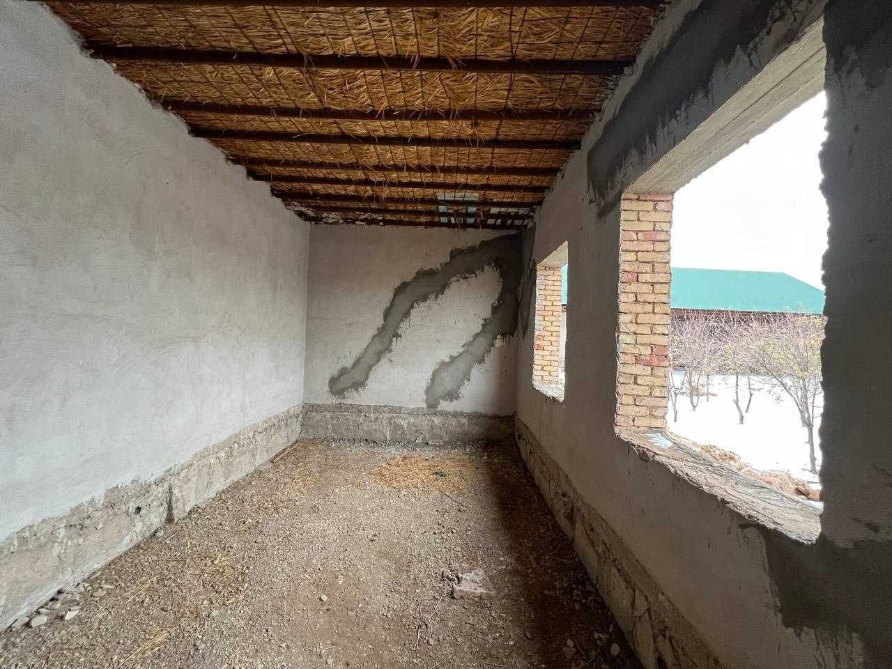 18 sotixli tayyor uchastka sotiladi.