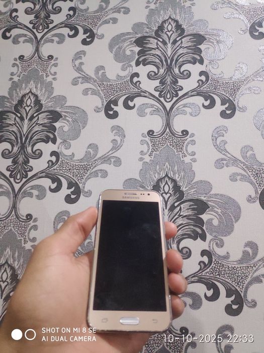 Samsung galaxy j2