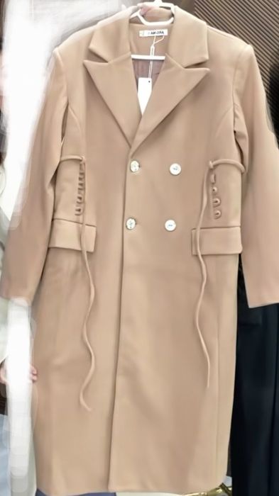 Продам пальто новое, женское 44р.