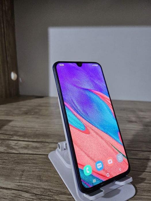 Samsung A40 sotiladi
