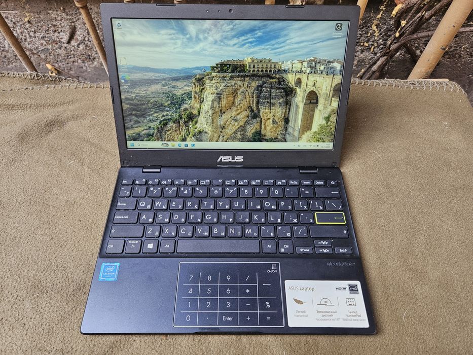 Ультрабук ASUS на SSD