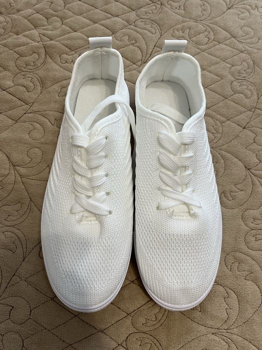 Adidasi din plasa de dama