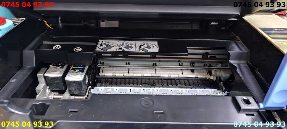 multifunctionala cu scaner imprimanta canon MP220 cartusele de schimba