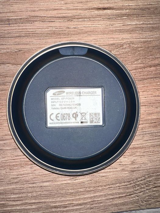 Безжично зарядно на Samsung