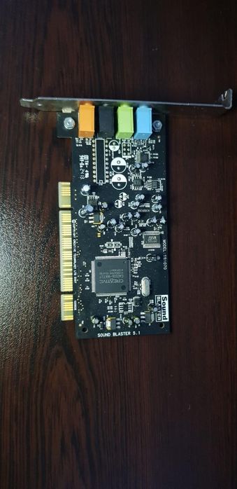 Продавам Creative Sound Blaster VX SB1070 5.1-Channel PCI Sound Card
