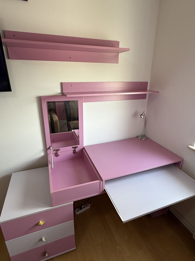 Dormitor complet mobilat – spațios, luminos și modern!