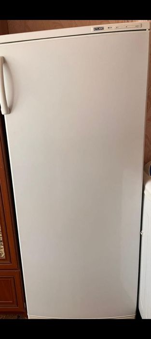 Продам морозильник Атлант в отличном состоянии.