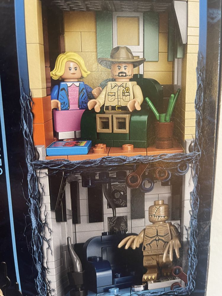 Lego Stranger Things 75820 “The Upside Down” sigilat