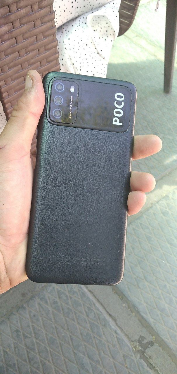 Telefon POCO M3 4/128  toza ishlatilgan hech qayeri sinmagan