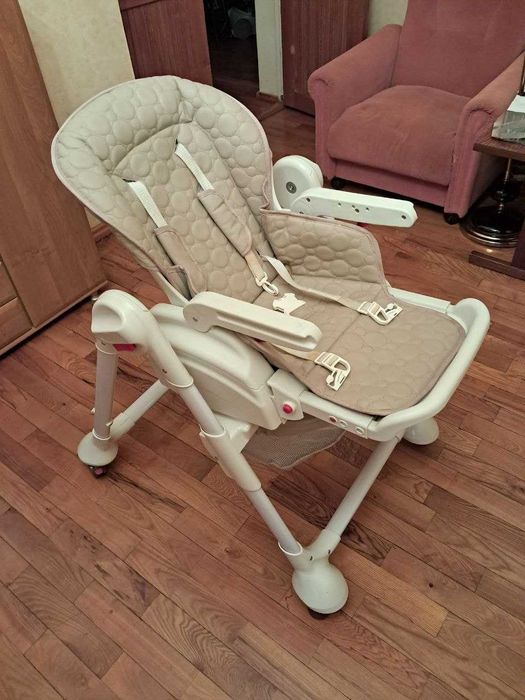 Продаётся детский столик. производство Италия .