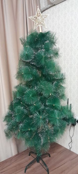 Продам ёлку новогоднюю
