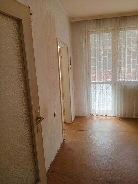 Продавам етаж от кооперация