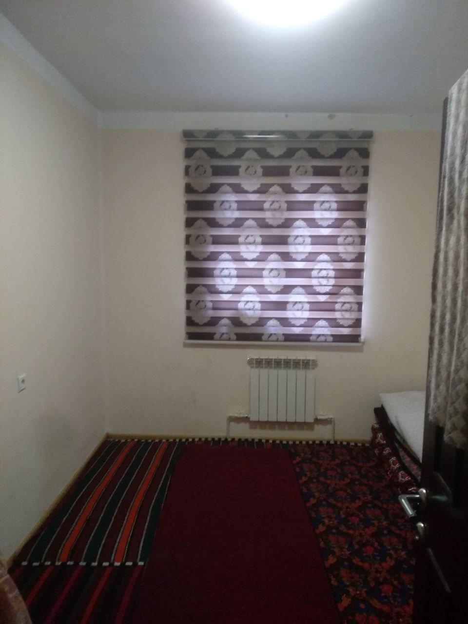 Uy 1 qavati sotiladi 3 xonali