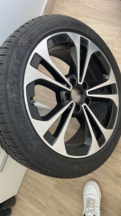 Jante cu anvelope Mercedes-Benz