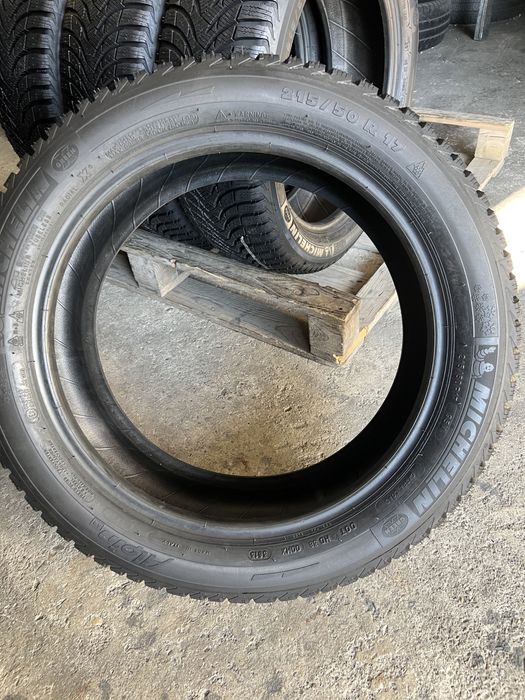 4 anvelope de iarna 215/50/17 Michelin profil nou!