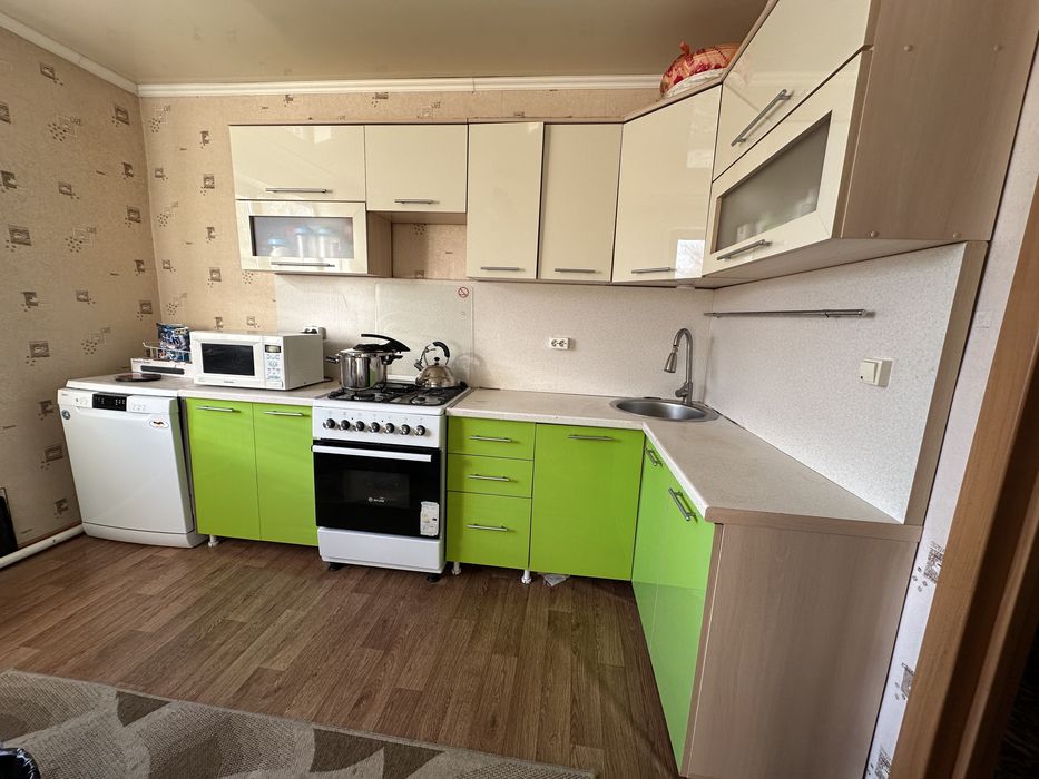 Продам кухню