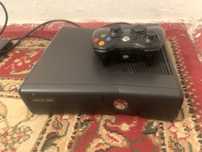 Xbox 360 Slim + 4 игр