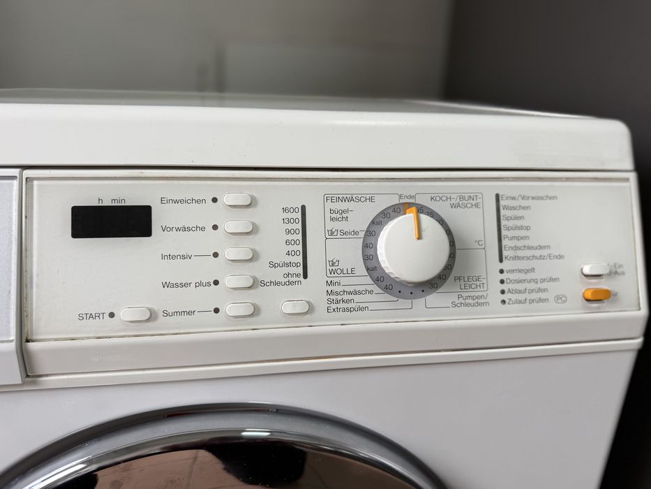 Masina de splat Miele