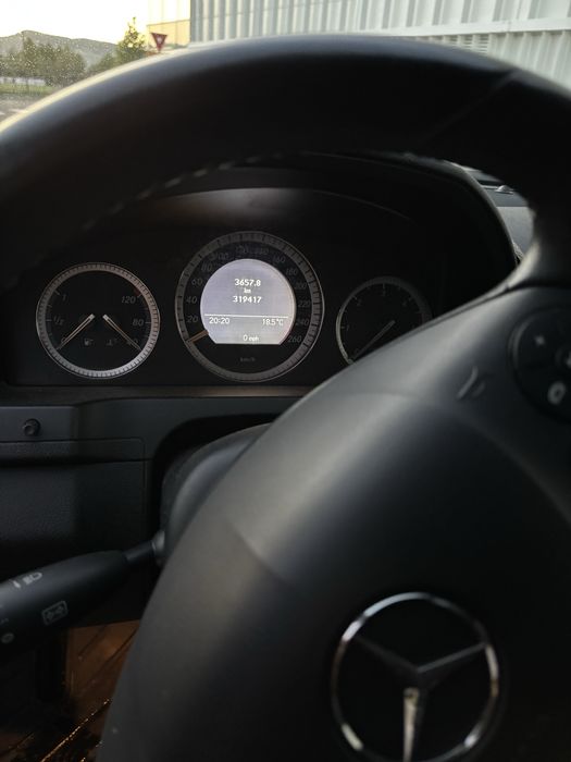 Mercedes C220.
