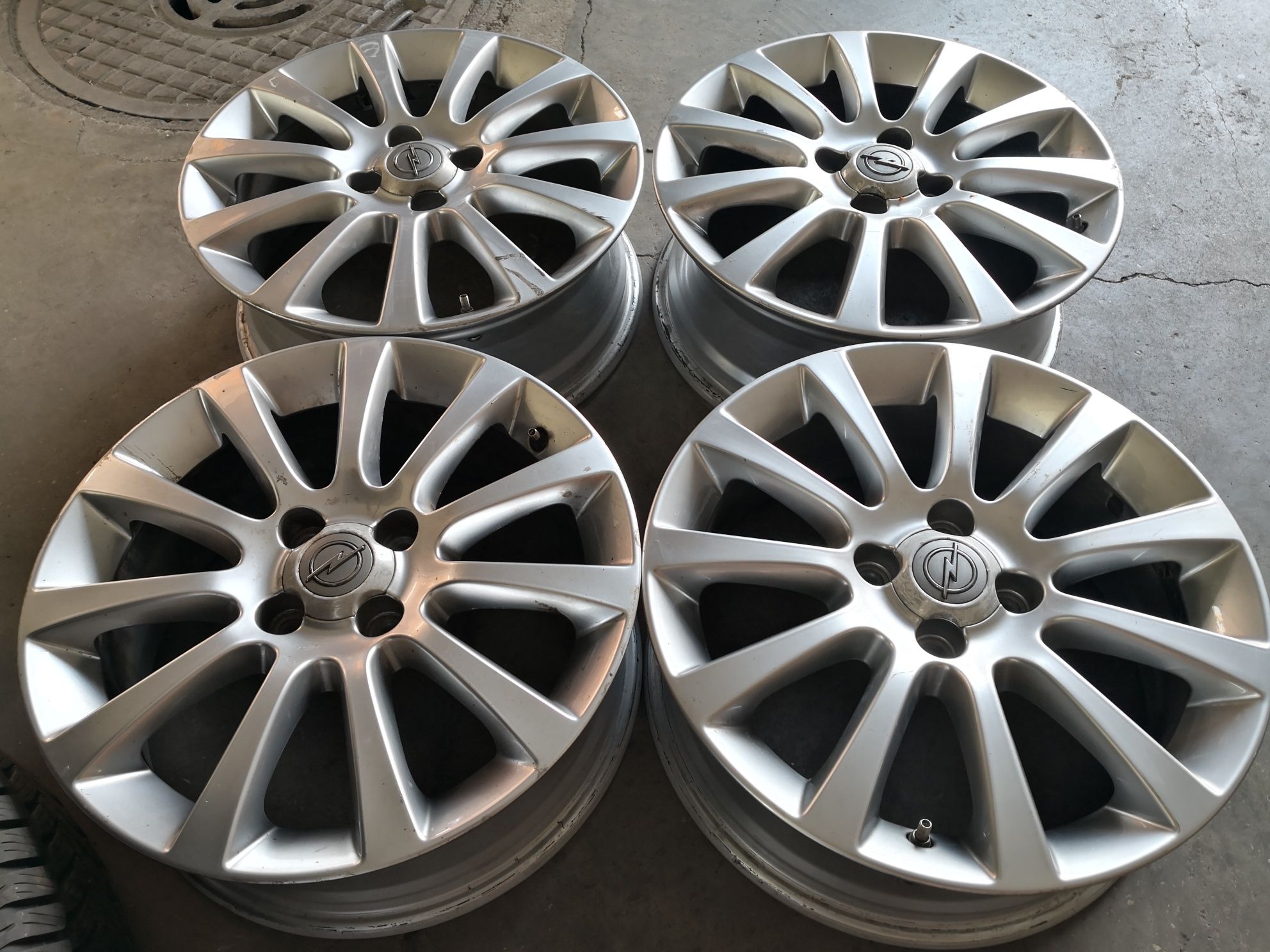 4х100 опел Тойота 4x100 Toyota opel 16 цола джанти оригинални