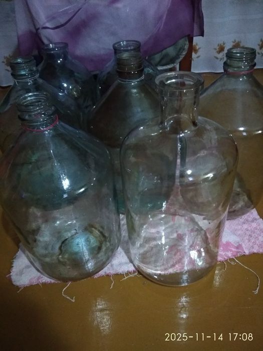 Продаю банки для консервации ,все новые,1 литровые,2,3,10, 20 литровые