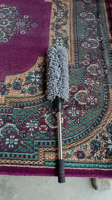 Avtomashinalarni changini tozalaydi