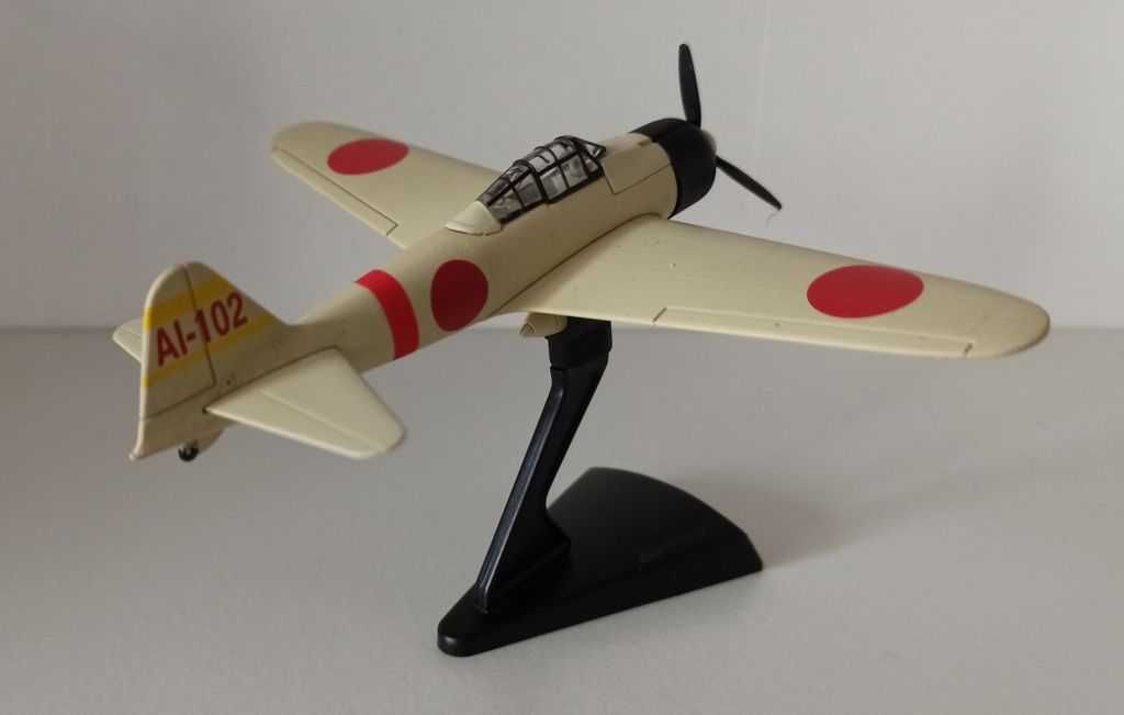 Macheta avion Mitsubishi A6M Zero WW2 1943 - Flieger Legenden 1/100