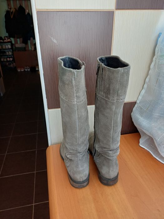 Vand cizme de dama din piele naturala  intoarsa.