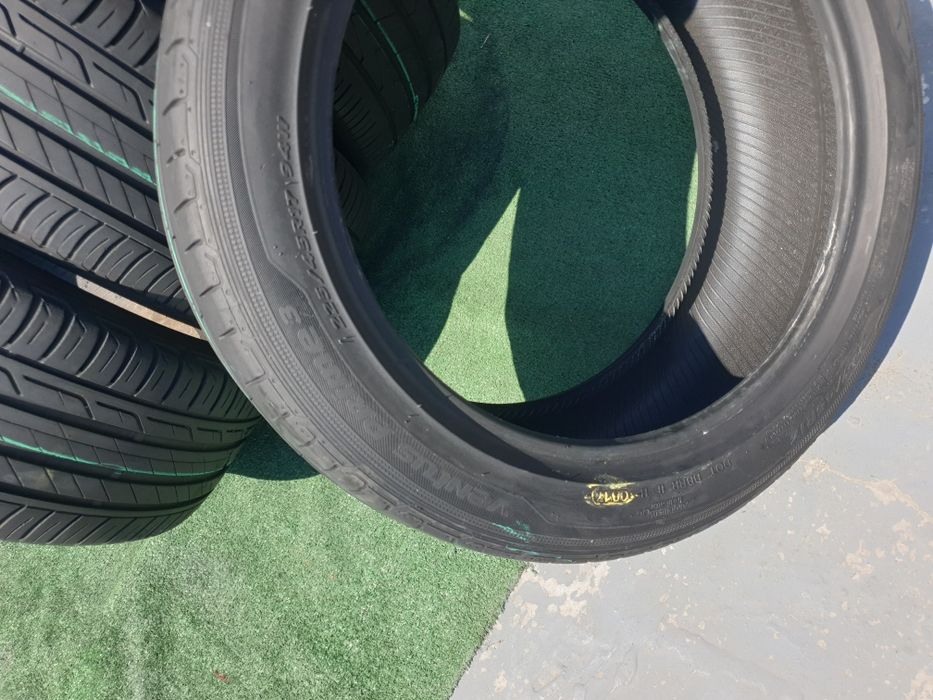 225.45.17 2x Bridgestone 2x Hankook