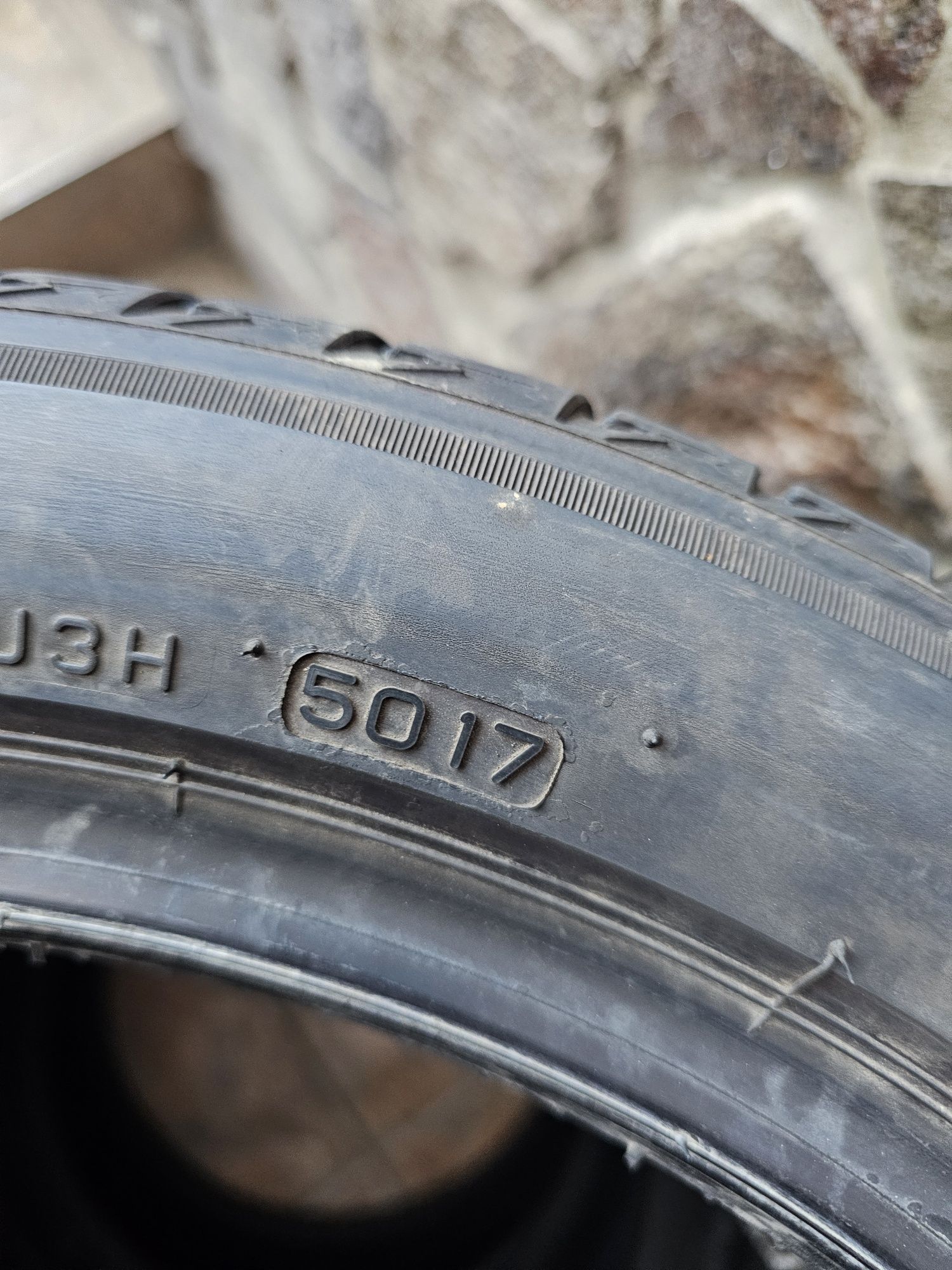 Anvelope Bridgestone 225/45 R17 Vara