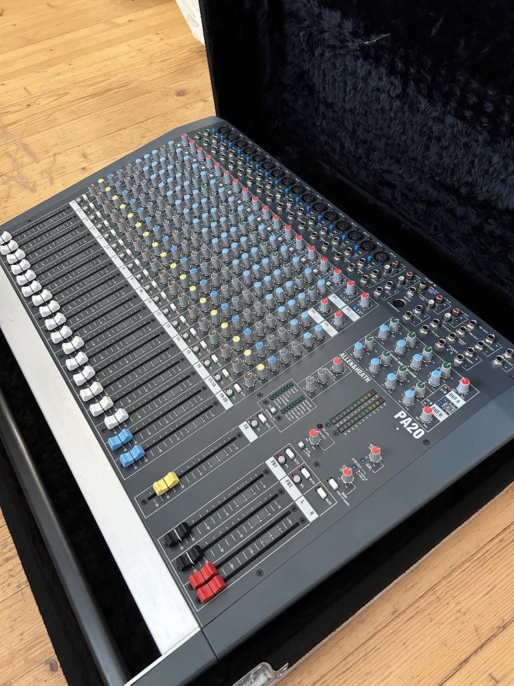 Пулт Allen&Heath PA20