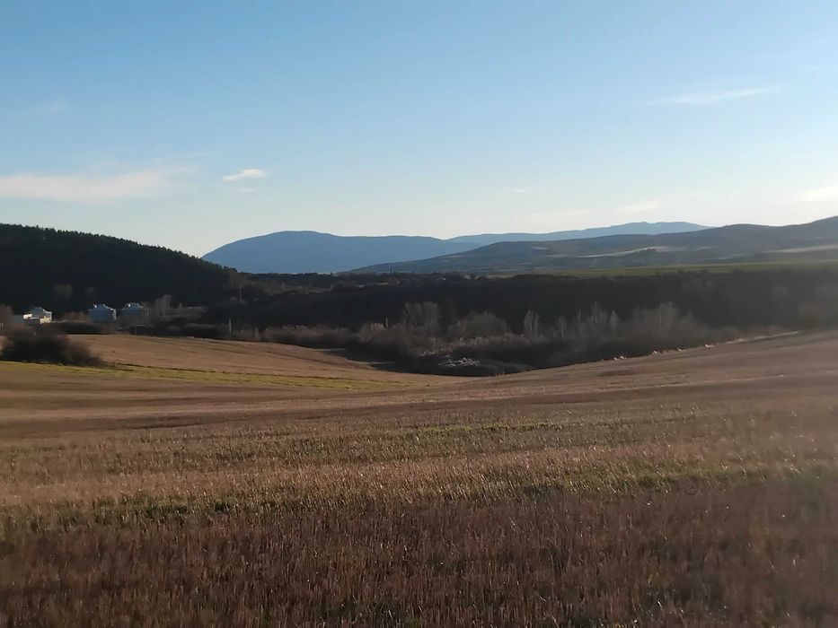 Земеделска земя област Перник, град Батановци 4451кв.м