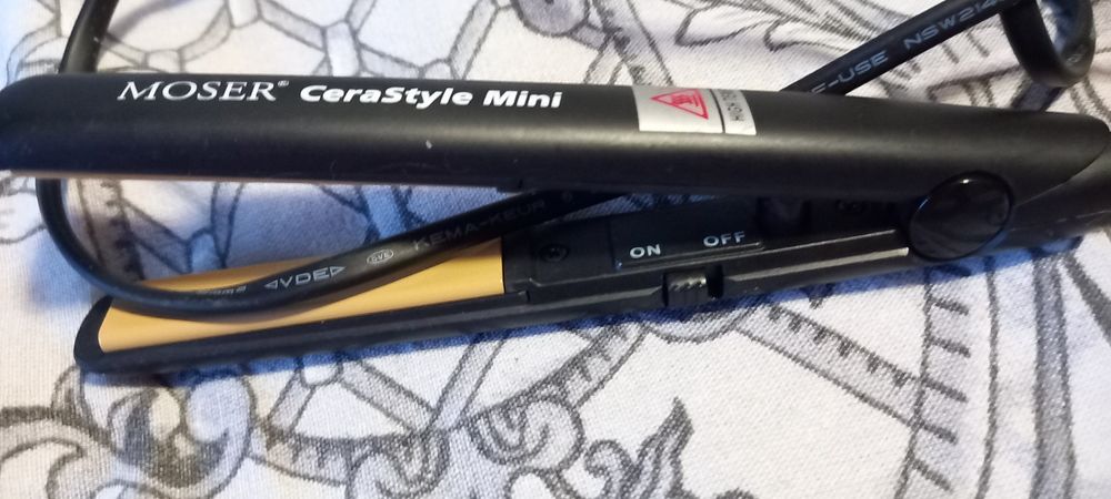 Продам!!! в идеальномсостоянии, б/у мини выпрямитель (утяжок) для воло