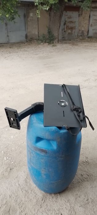 Подставка настенная под телевизор