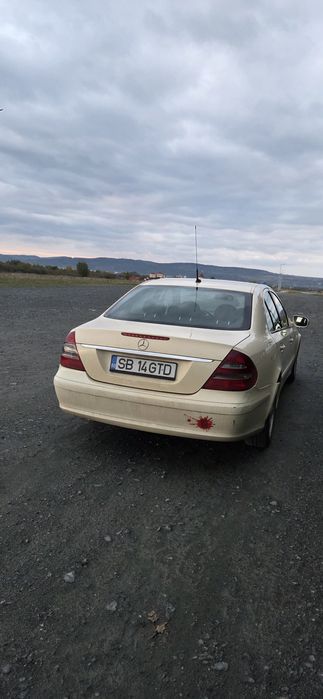 Mercedes e class 211