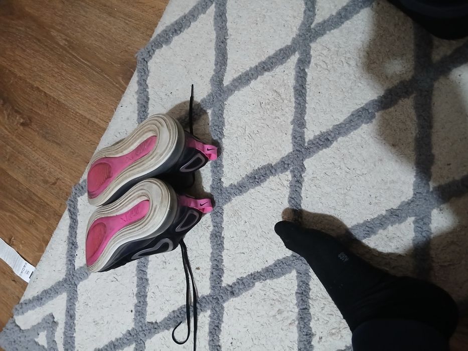 Adidași air max 720 mărime 38,5 39