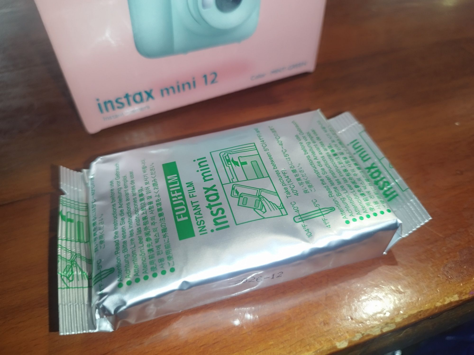 Fujifilm Instax mini 12 фотоапарат за моментни снимки