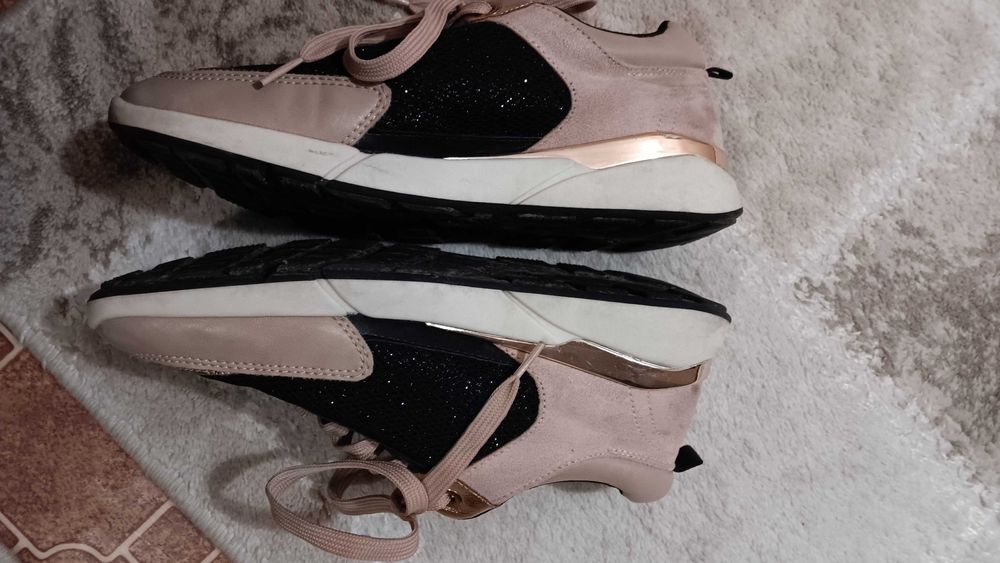 Дамски маратонки