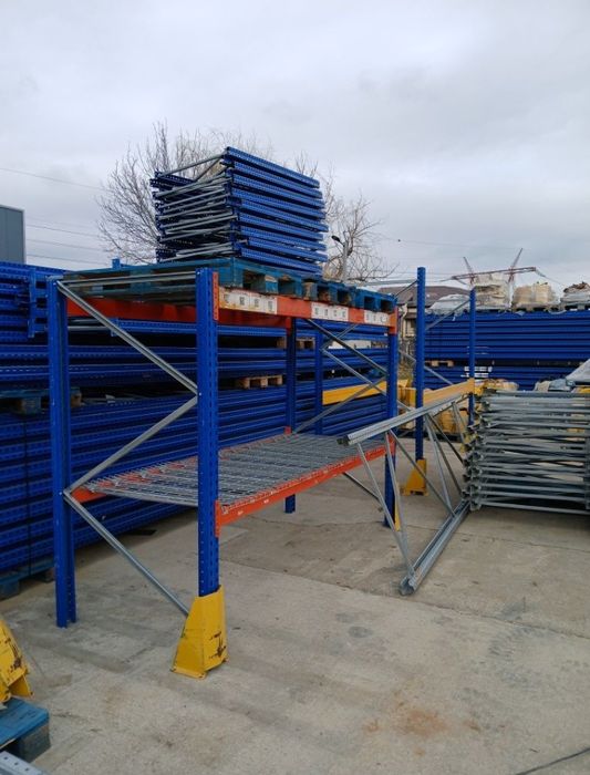 Vând rafturi de depozitarea morții avem orice model mai multe detalii